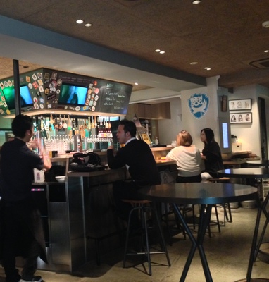 The bar at Goodbeer faucets.