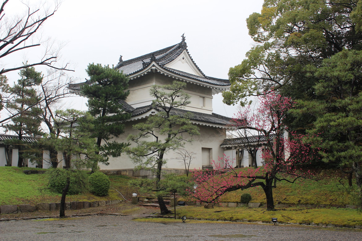 The guardhouse and blooming plum blossom.
