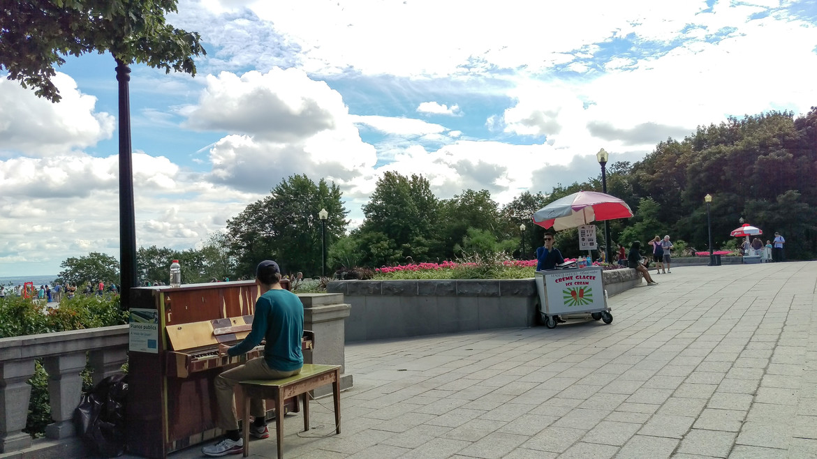 Montreal--top-s041-r3