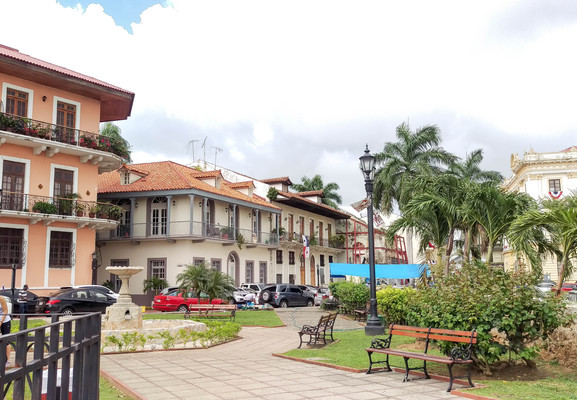 Panama--streets-s021-r2