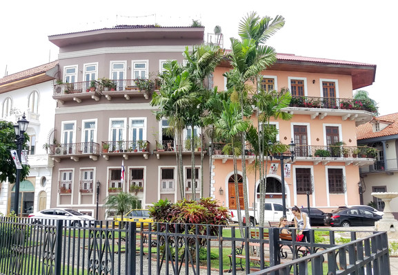 Panama--streets-s022-r2