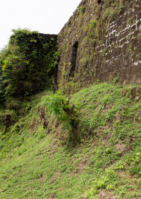 Panama--around_the_fort-s101-r1