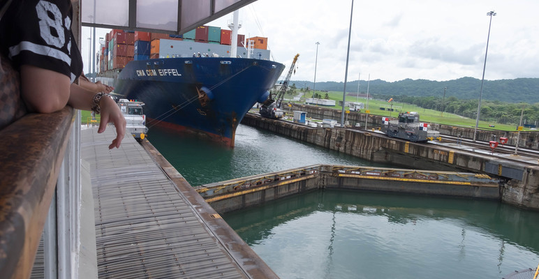 Panama--gatun_locks-s109-r3