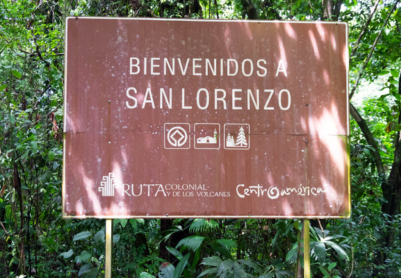 Panama--san_lorenzo_walk-s066-r2