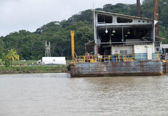 Panama--water-s030-r2